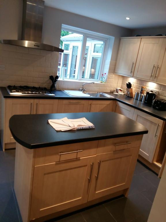 The Marlborough Villa Crawley  Esterno foto